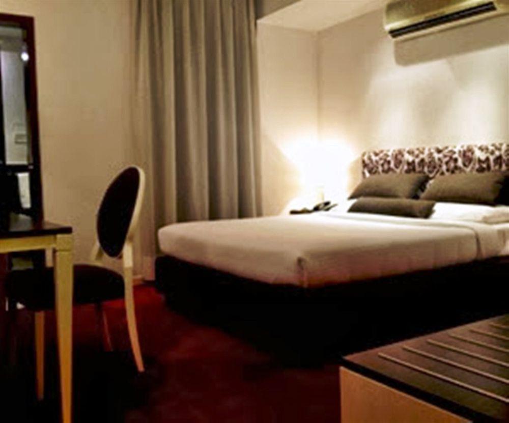 Treebo Trend Wilson Garden Hotel Bangalore Exterior foto